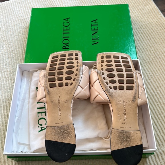 EUC BOTTEGA VENETA Size 41 Lido Flats Woven Slide Sandal in Bandage Nude Tan - Picture 8 of 12